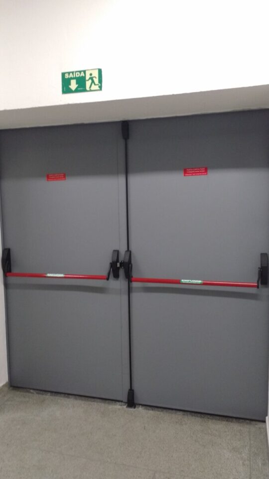 WA MANUTENÇÃO DE PORTAS CORTA FOGO