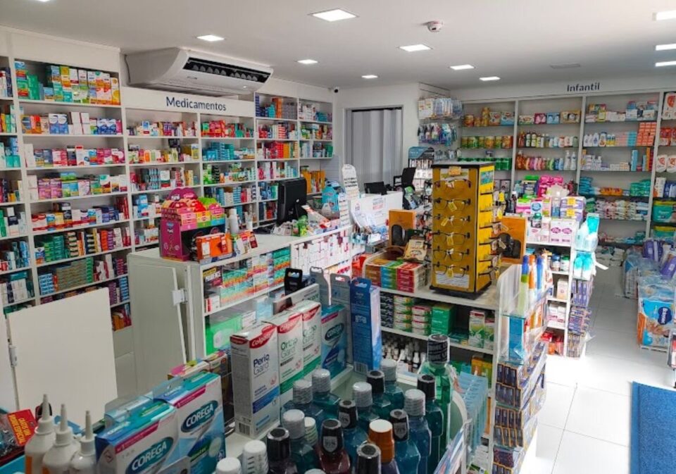 VENDO DROGARIA EM LOCALIZAÇÃO ESTRATÉGICA