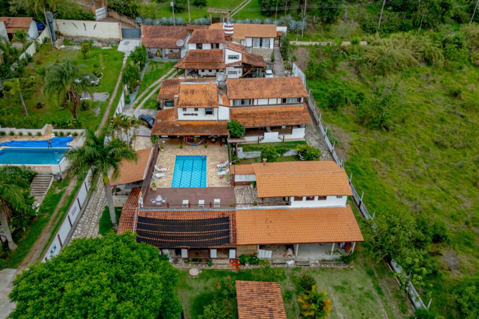 Pousada a venda em Atibaia, SP – junto a natureza no bairro Ria Abaixo