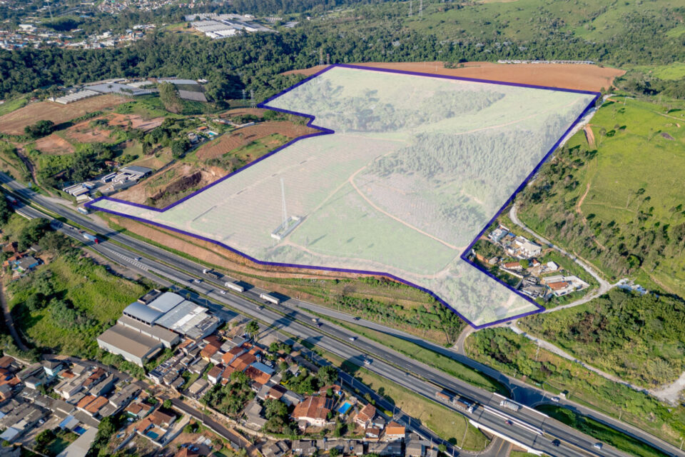 Terreno Industrial a venda em Atibaia/SP nas margens da Rodovia Fernão Dias