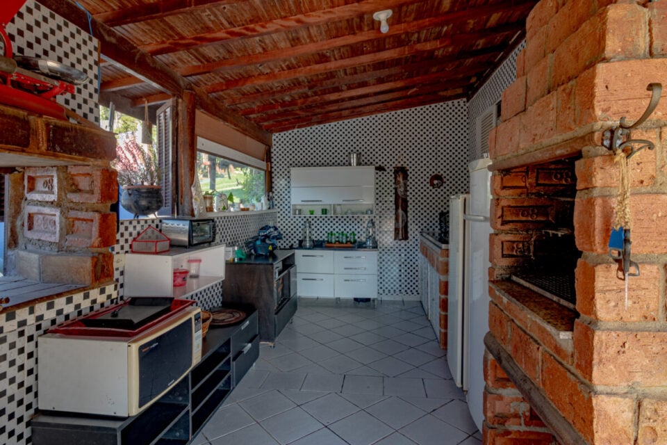 Pousada a venda em Atibaia, SP – junto a natureza no bairro Ria Abaixo