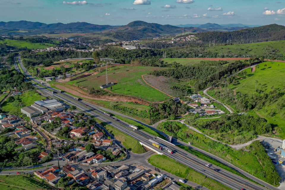 Terreno Industrial a venda em Atibaia/SP nas margens da Rodovia Fernão Dias