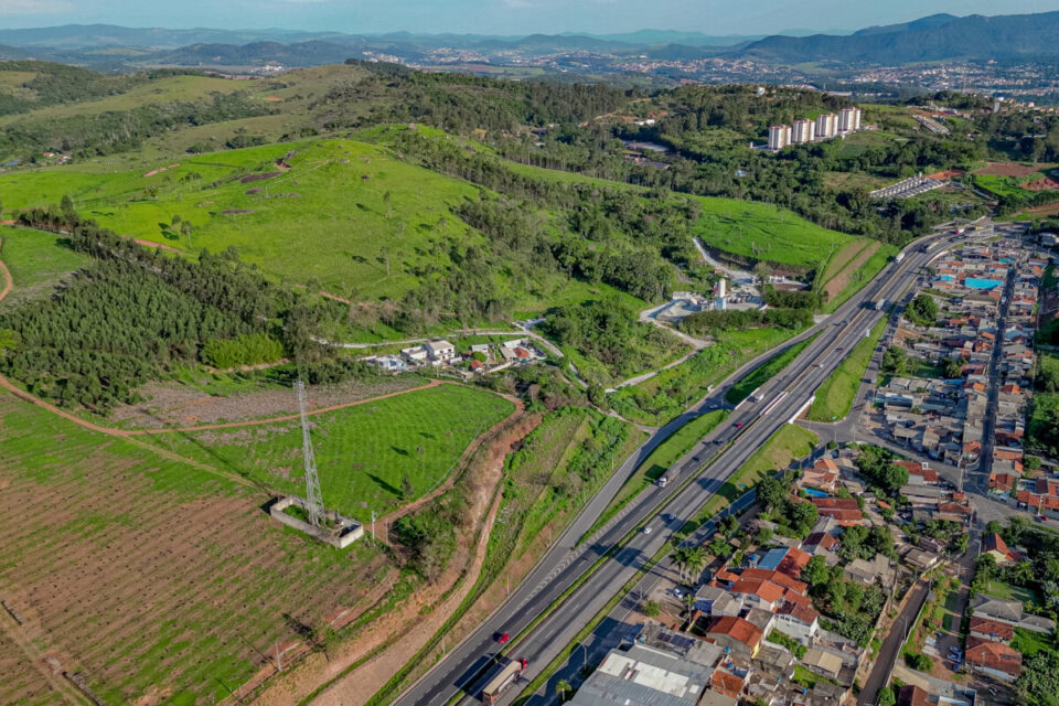 Terreno Industrial a venda em Atibaia/SP nas margens da Rodovia Fernão Dias