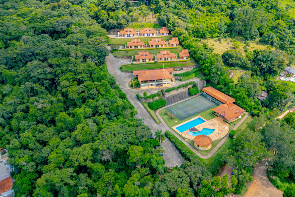 Hotel/Pousada a venda em Atibaia/SP – ao lado do centro gastronômico