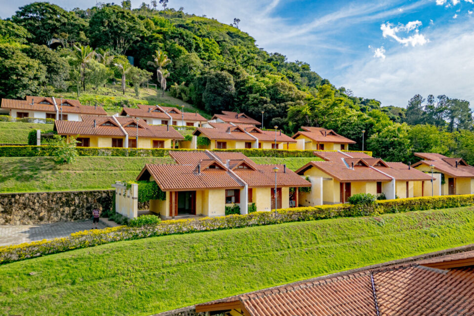 Hotel/Pousada a venda em Atibaia/SP – ao lado do centro gastronômico