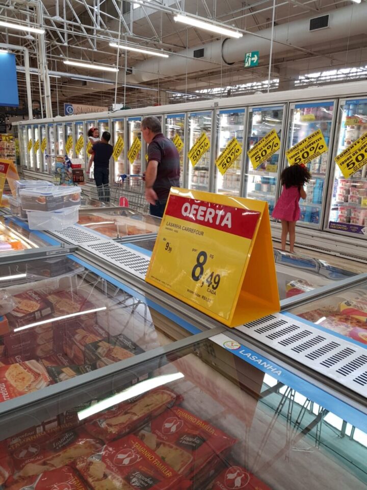 Comunicação Visual para Carrefour Com Ind Ltda