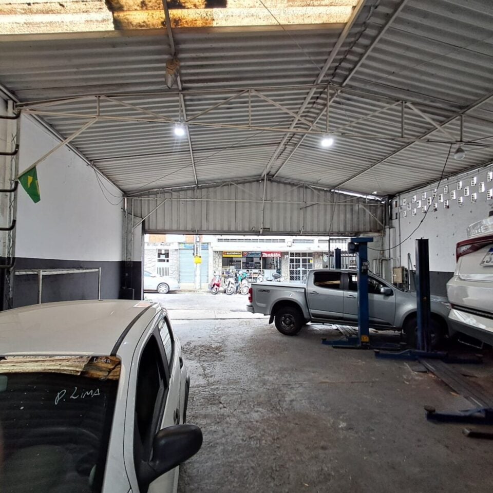 Centro Automotivo à Venda