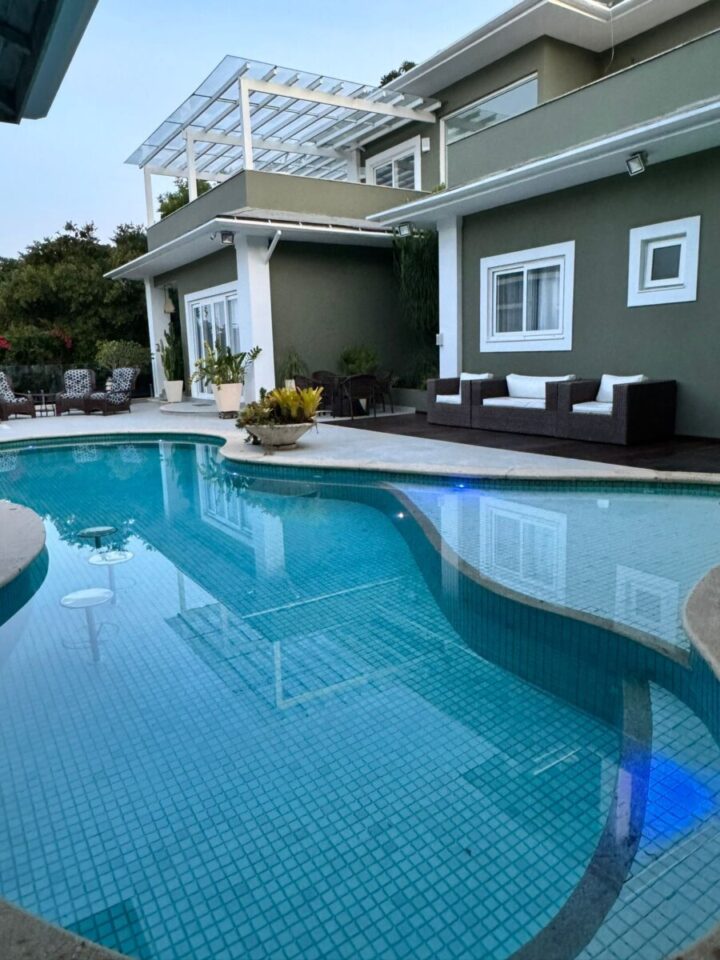Armação de Búzios, Casa com 6 quartos e 400 m² à venda