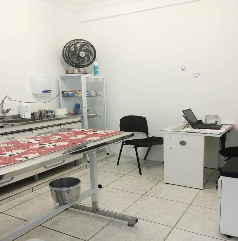 Clinica Veterinária com Pet Shop