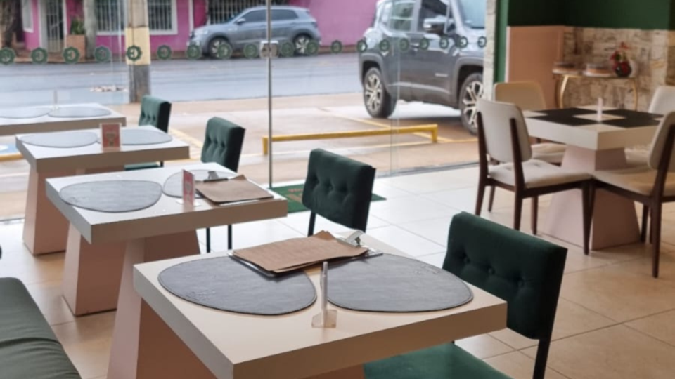 Cafeteria e Confeitaria à Venda