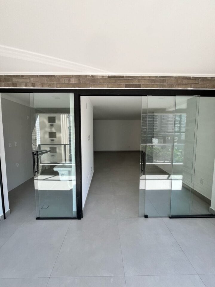 EXCELENTE APARTAMENTO NO CANTO DO FORTE