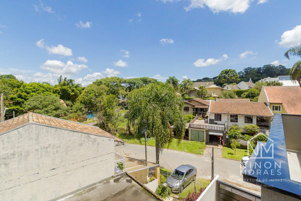 SOBRADOS NOVOS com 3 quartos, suíte, ático nas Mercês CURITIBA PARANÁ
