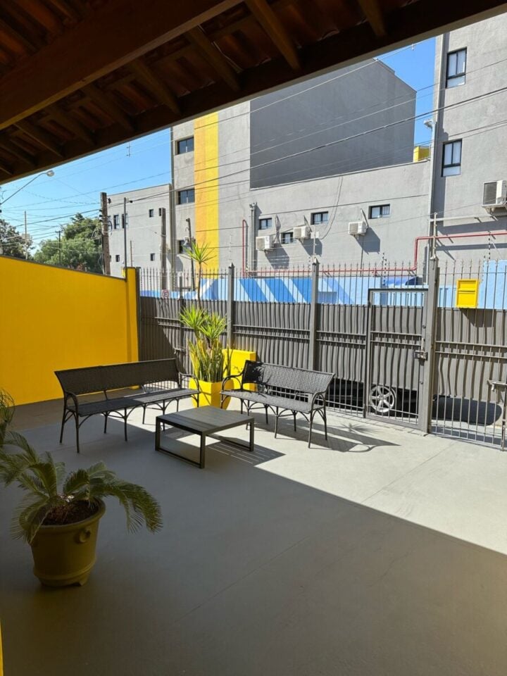 Vendo Hostel em Frente à Faculdade São Leopoldo Mandic