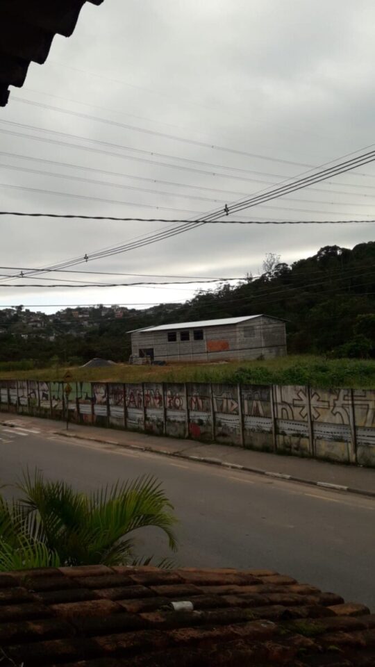 GALPÃO 300M2 COMERCIAL COM 3,000 M2 ESTACIONAMENTO