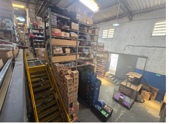 Empresa de E-COMMERCE – Líder de Mercado Online