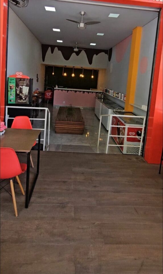 Passo ponto de sorveteria self-service bem localizada