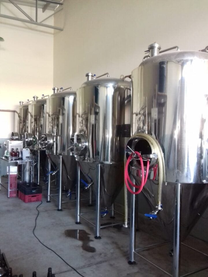 VENDO CERVEJARIA MUITO NOVA