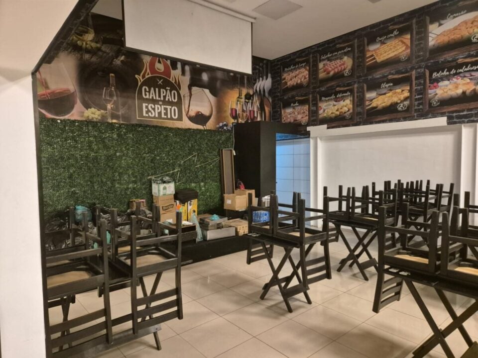 IMPERDÍVEL PONTO LINDÍSSIMA ESPETARIA E RESTAURANTE SÓ PONTO E INSTALAÇÕES
