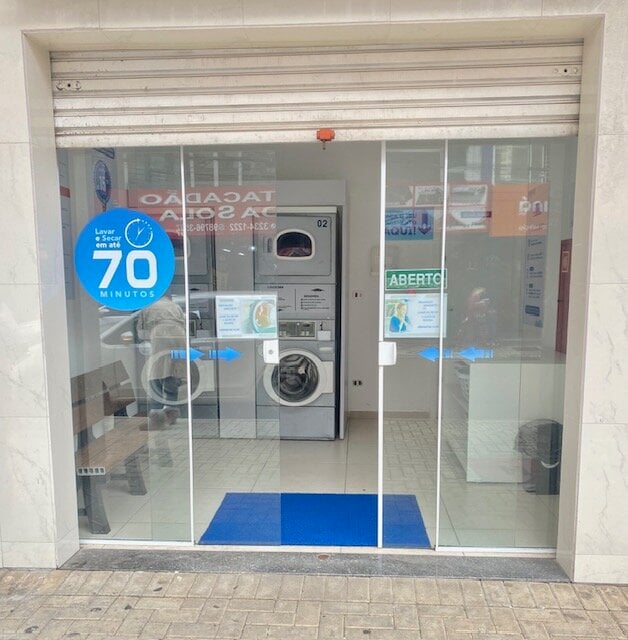 LAVANDERIA AUTOMÁTICA NO CENTRO DE CURITIBA