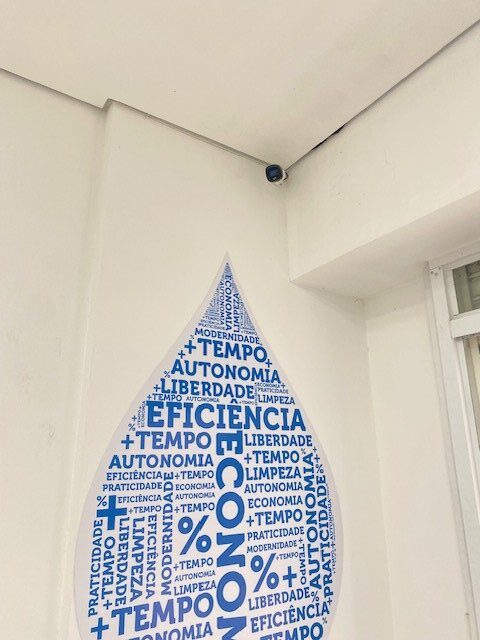 LAVANDERIA AUTOMÁTICA NO CENTRO DE CURITIBA