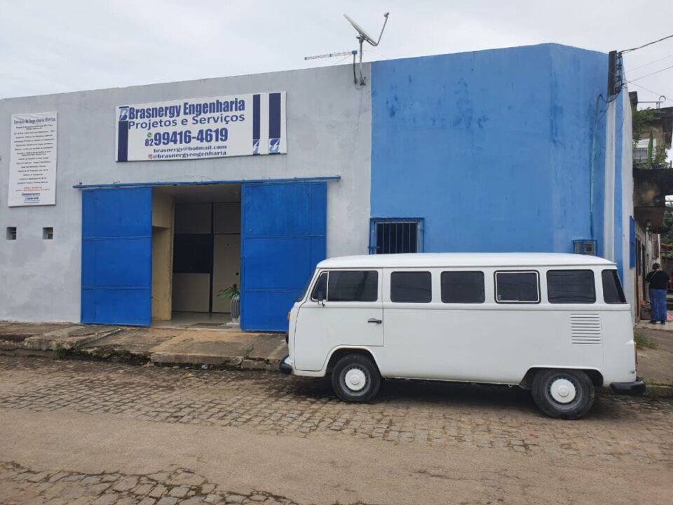 EMPRESA DE ENGENHARIA ELÉTRICA, CONSTRUÇÃO E VENDA DE MATERIAIS DIVERSOS