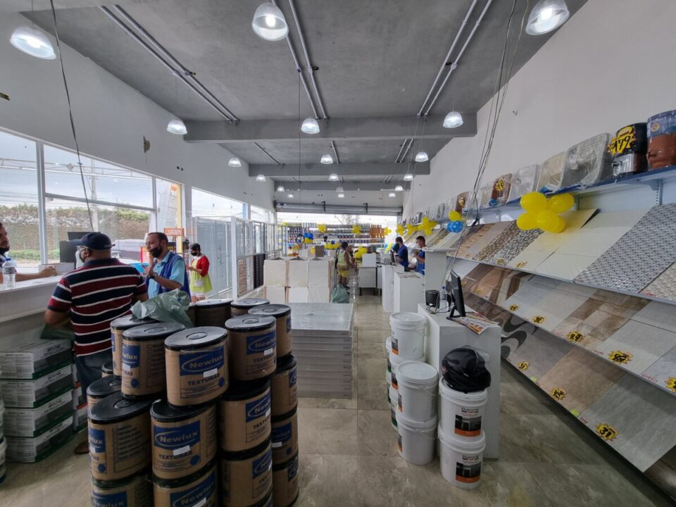 Rede de 10 lojas de materiais para construção