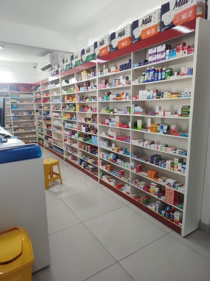Vendo Farmácia em Pleno Funcionamento