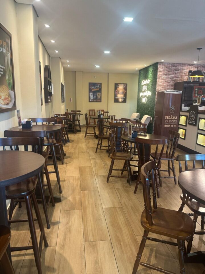 Cafeteria de Franquia Bem Localizada no Centro de Blumenau