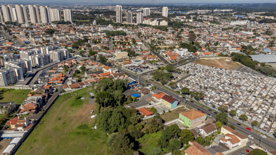 Terreno Comercial ou Residencial no Orleans 1938m² Curitiba PR