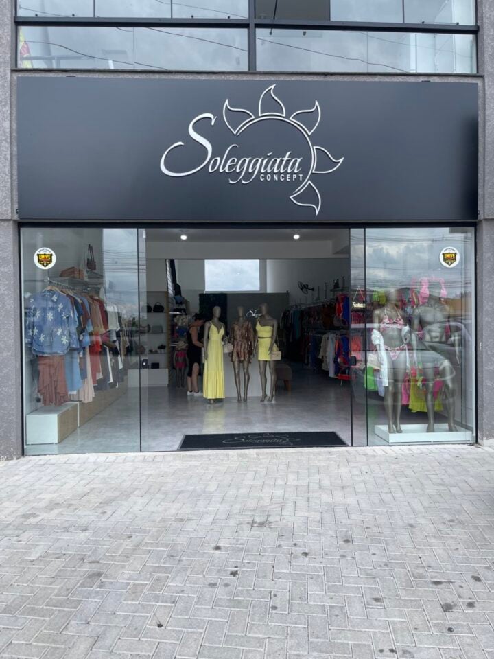 Loja  Confecção de Moda Feminina e Praia à Venda — Negócio Completo