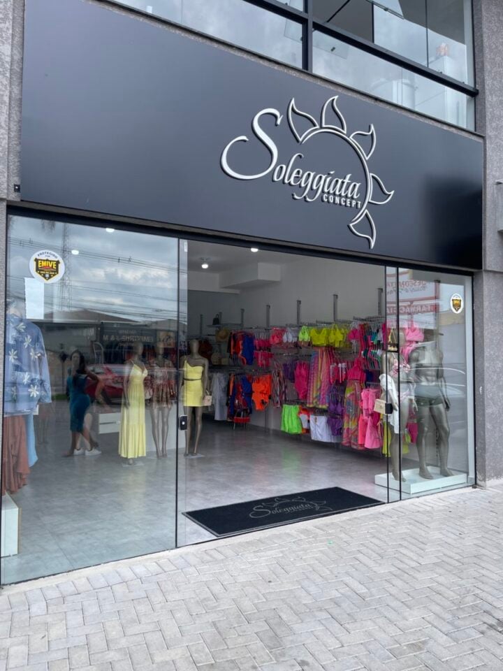 Loja  Confecção de Moda Feminina e Praia à Venda — Negócio Completo