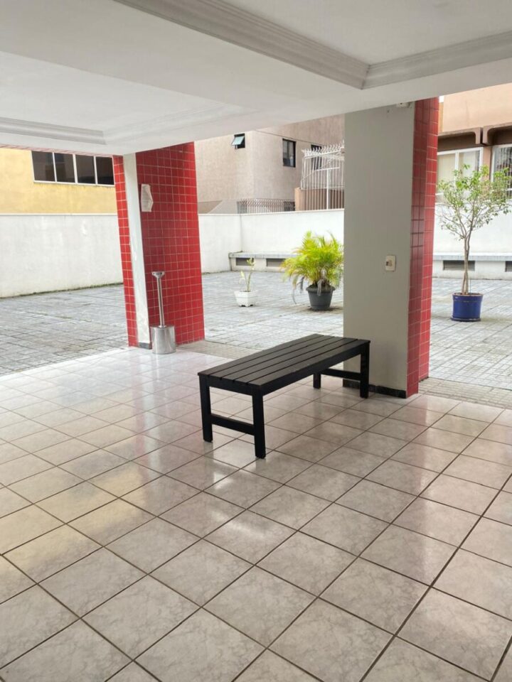 SALA REFORMADA NO BIGORRILHO EM LOCAL PRIVILEGIADO COM 2 VAGAS CURITIBA/