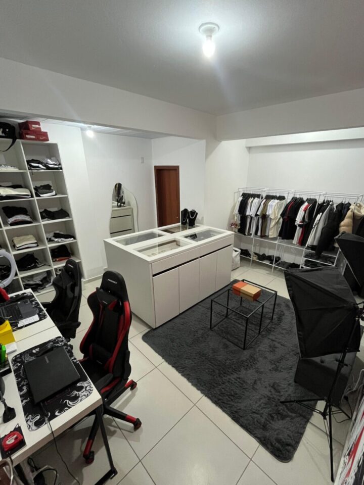 VENDE-SE LOJA DE STREETWEAR LUCRATIVA – FATURAMENTO R20 MIL/MÊS