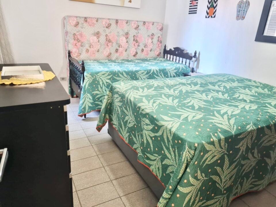 Casa na praia de GUARATUBA com piscina, 4 quartos com 230m² PR