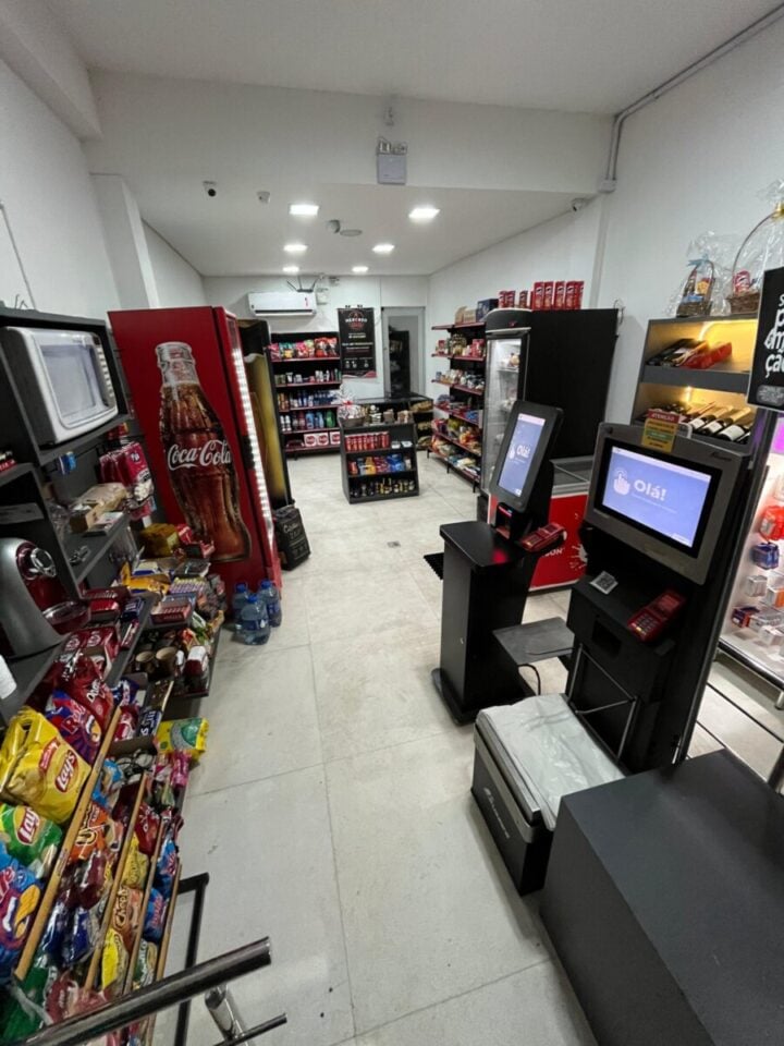 Mercado 100 autônomo 24 horas