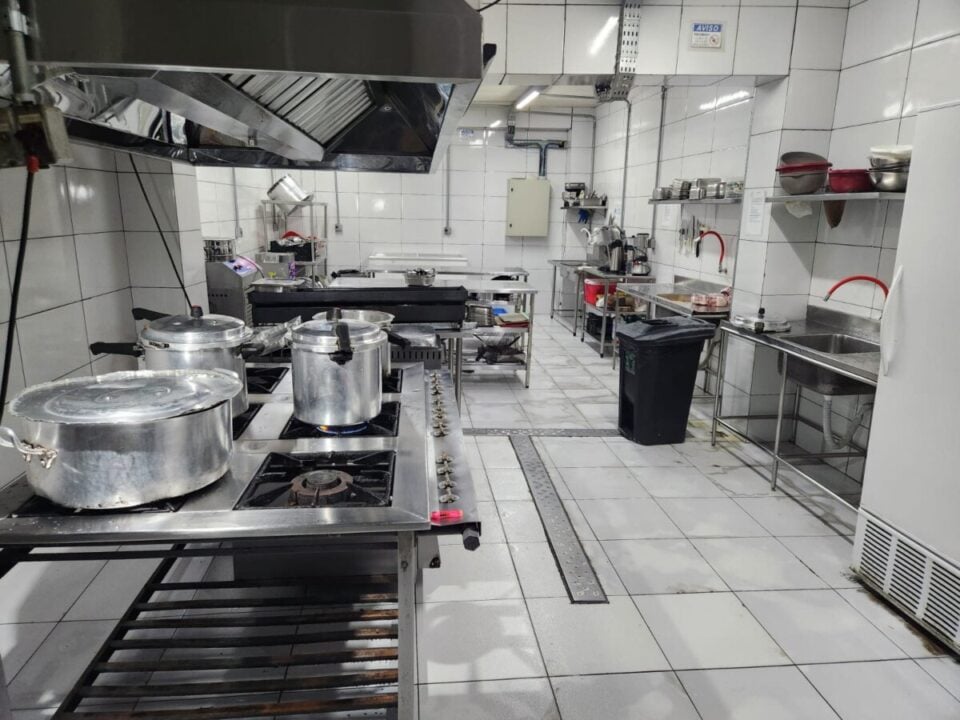 LINDÍSSIMO RESTAURANTE KILO 2°6° LUCRO LÍQUIDO 15000 Z/O