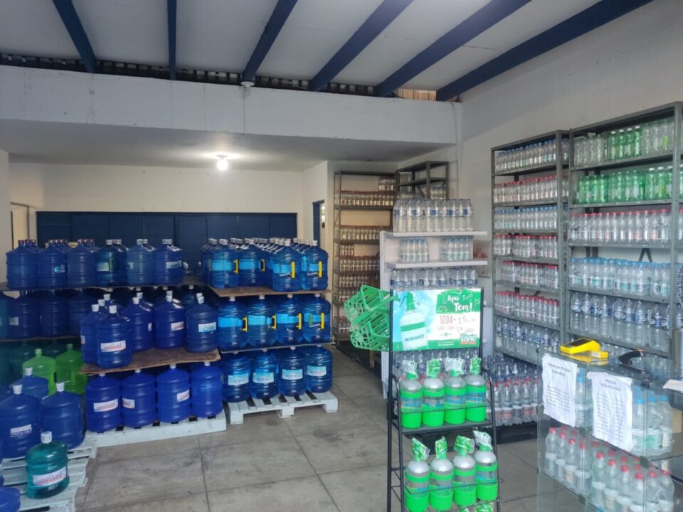VENDO DISTRIBUIDORA DE AGUA