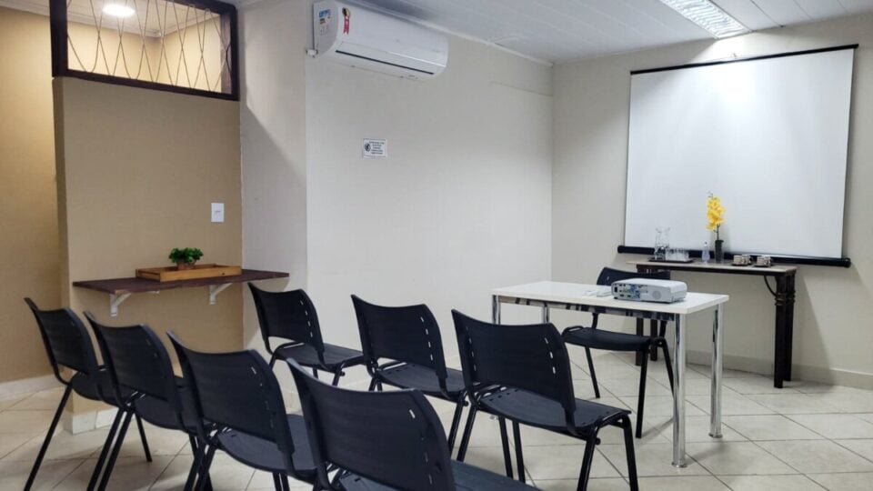 Venda de escola técnica