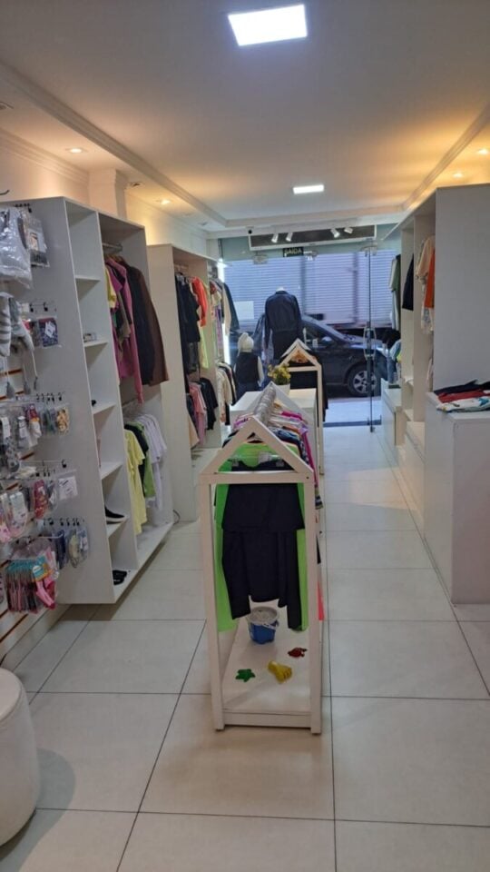 LOJA INFANTIL PRONTA PARA TRABALHAR EM GUARAPARI-ES