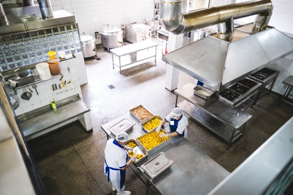 Vende ou aluga cozinha industrial para preparo de alimentação coletiva