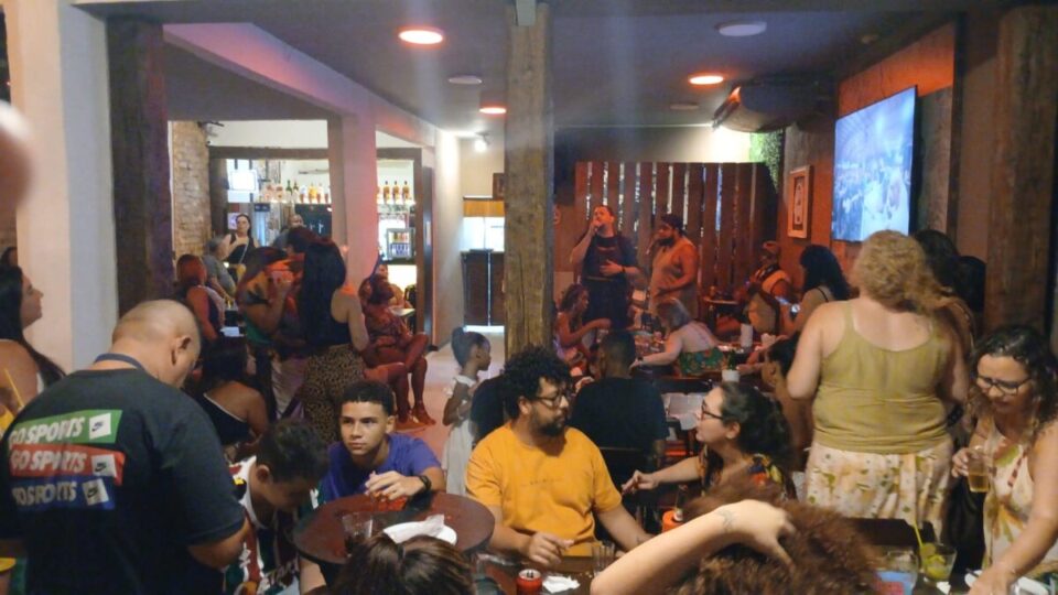 Vendo Bar/Restaurante Polo Alto Méier porteira fechada faturando