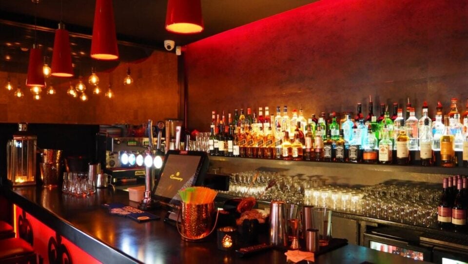 Bar e Restaurante à Venda