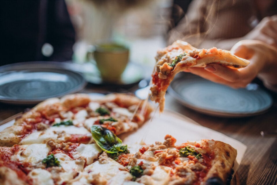 Repasse de franquia de pizzaria à venda – direito de operação em Duas Regiõ