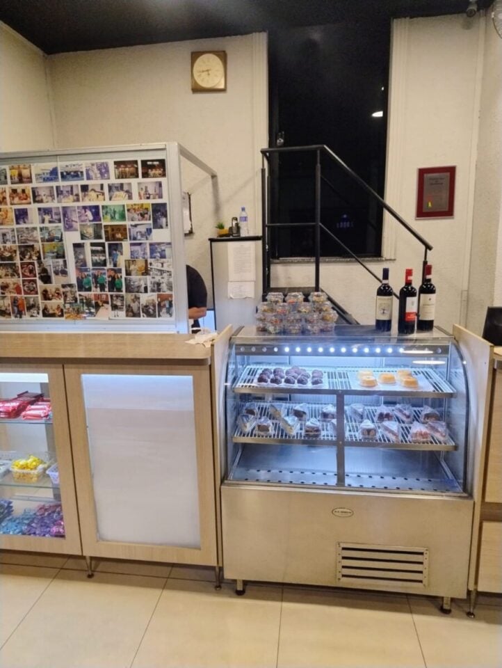 LINDÍSSIMA PIZZARIA E ESFIHARIA REGIÃO DA GRANDE SP 25 ANOS COM MESMO DONO