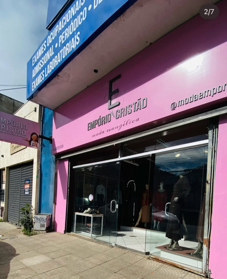 LOJA DE ROUPAS A VENDA