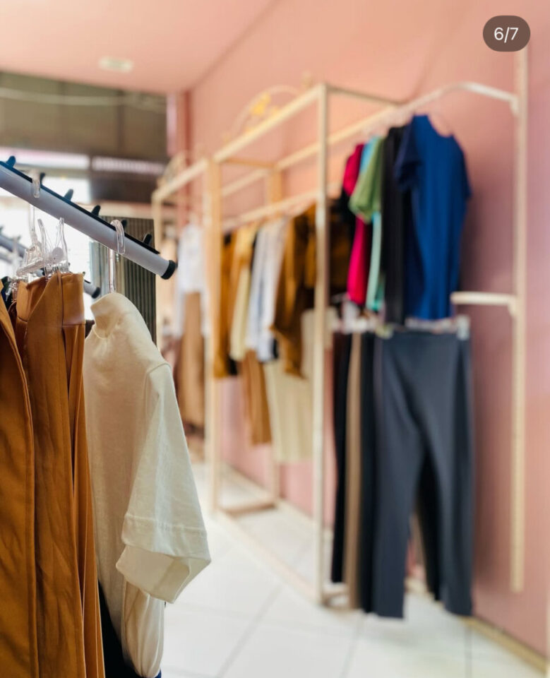 LOJA DE ROUPAS A VENDA