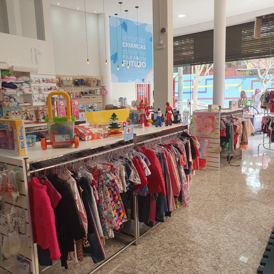 Loja infantil moda circular