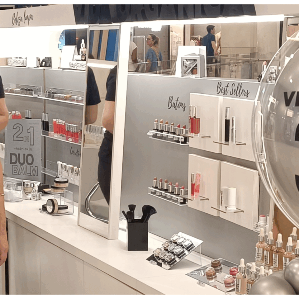 Quioque de Maquiagem e Cosmétiicos com estoque