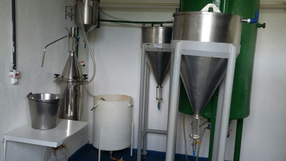 INDÚSTRIA DE COSMÉTICOS NATURAIS E ÓLEOS ESSENCIAIS EM CASCAVEL/PR