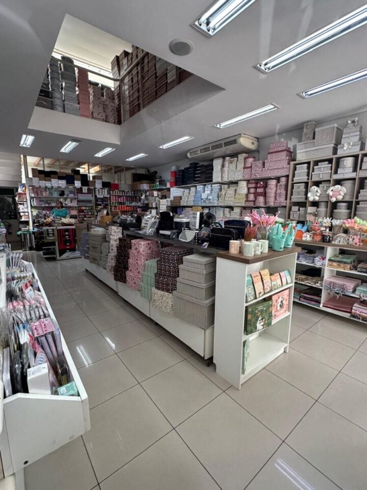 Papelaria fina e embalagens de presente